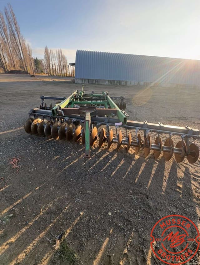 Image of John Deere 355 equipment image 4