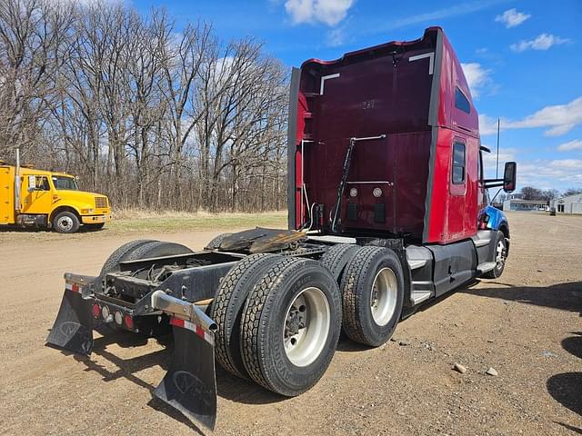 Image of Kenworth T680 equipment image 4