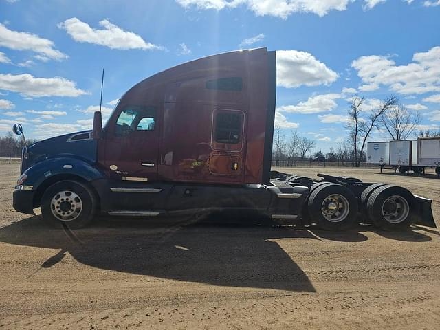 Image of Kenworth T680 equipment image 1