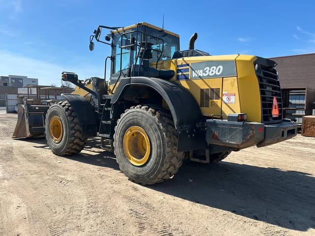 Image of Komatsu WA380-8 equipment image 2