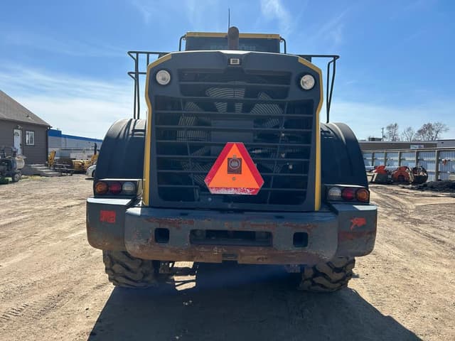 Image of Komatsu WA380-8 equipment image 3