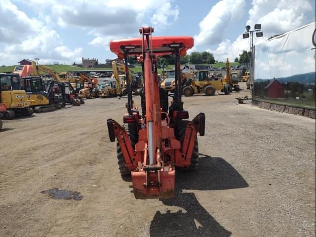 Image of Kubota B26 equipment image 3