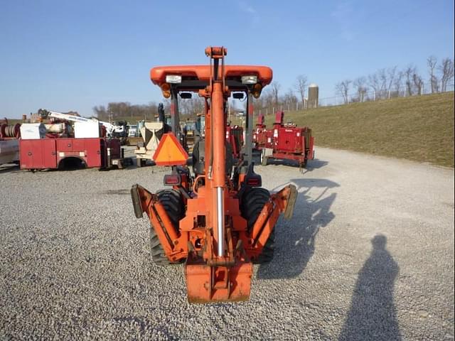 Image of Kubota B26 equipment image 3