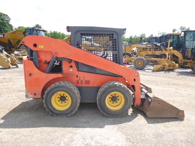 Image of Kubota SSV75 equipment image 2