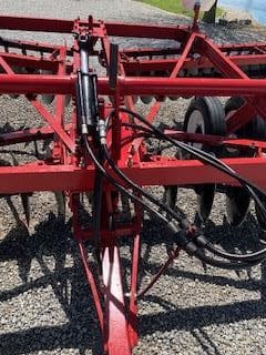 Image of Oliver 252 equipment image 4