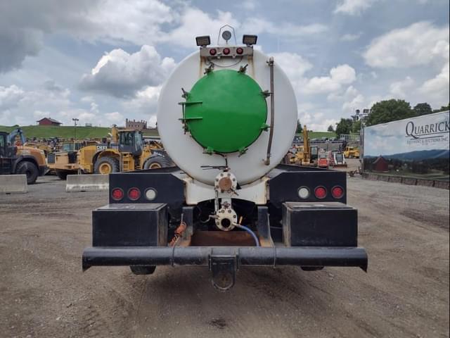 Image of Peterbilt 367 equipment image 3