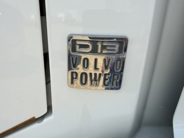 Image of Volvo VNL equipment image 3