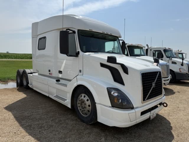 Image of Volvo VNL equipment image 2