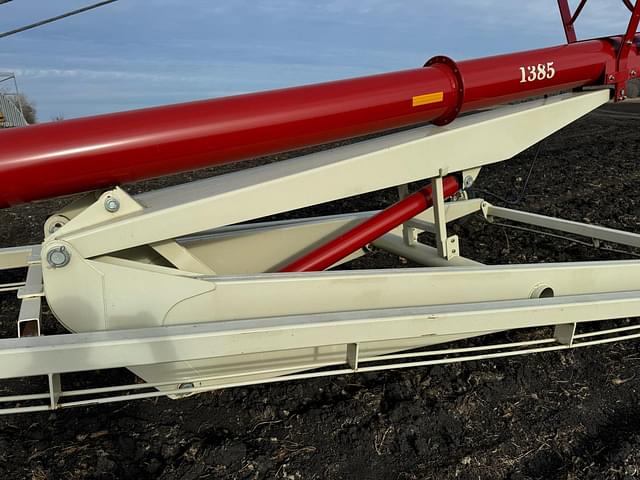 Image of Buhler Farm King 1395 equipment image 4