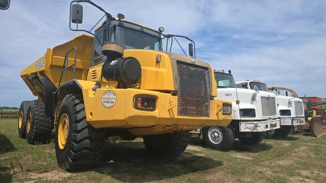 Image of John Deere 350D equipment image 1