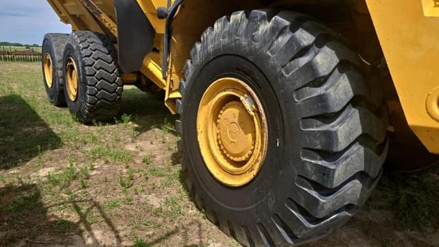 Image of John Deere 350D equipment image 4