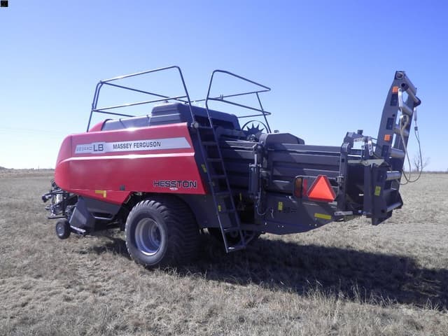 Image of Massey Ferguson LB2234XD equipment image 1