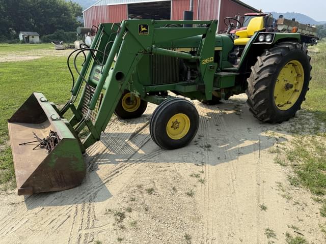 Image of John Deere 4040 equipment image 3
