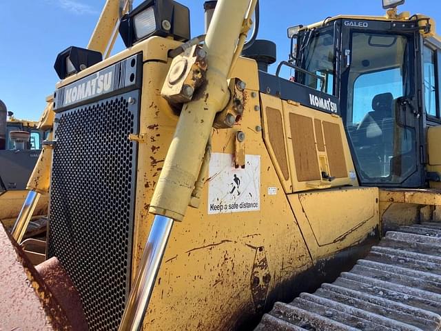 Image of Komatsu D155AX equipment image 2