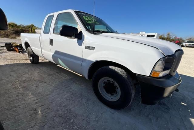 Image of Ford F-250 equipment image 2