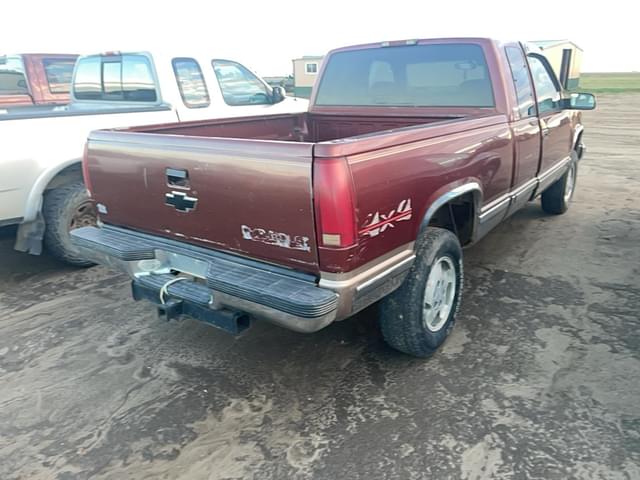 Image of Chevrolet 1500 equipment image 2