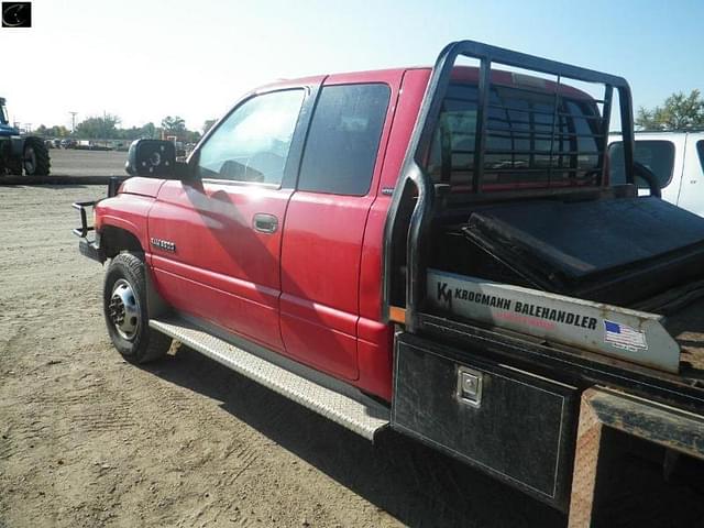 Image of Dodge Ram 3500 equipment image 4