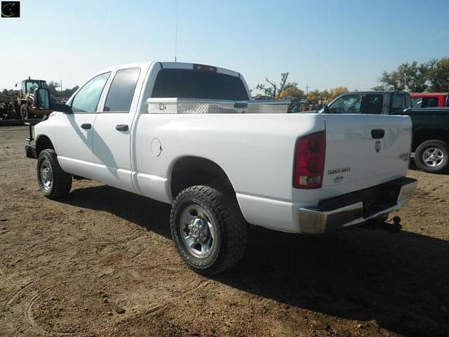 Image of Dodge Ram 2500 equipment image 3