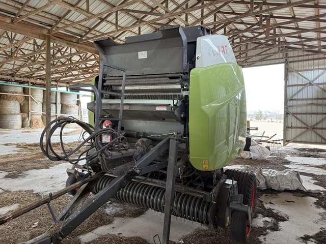 Image of CLAAS Variant 380 equipment image 3