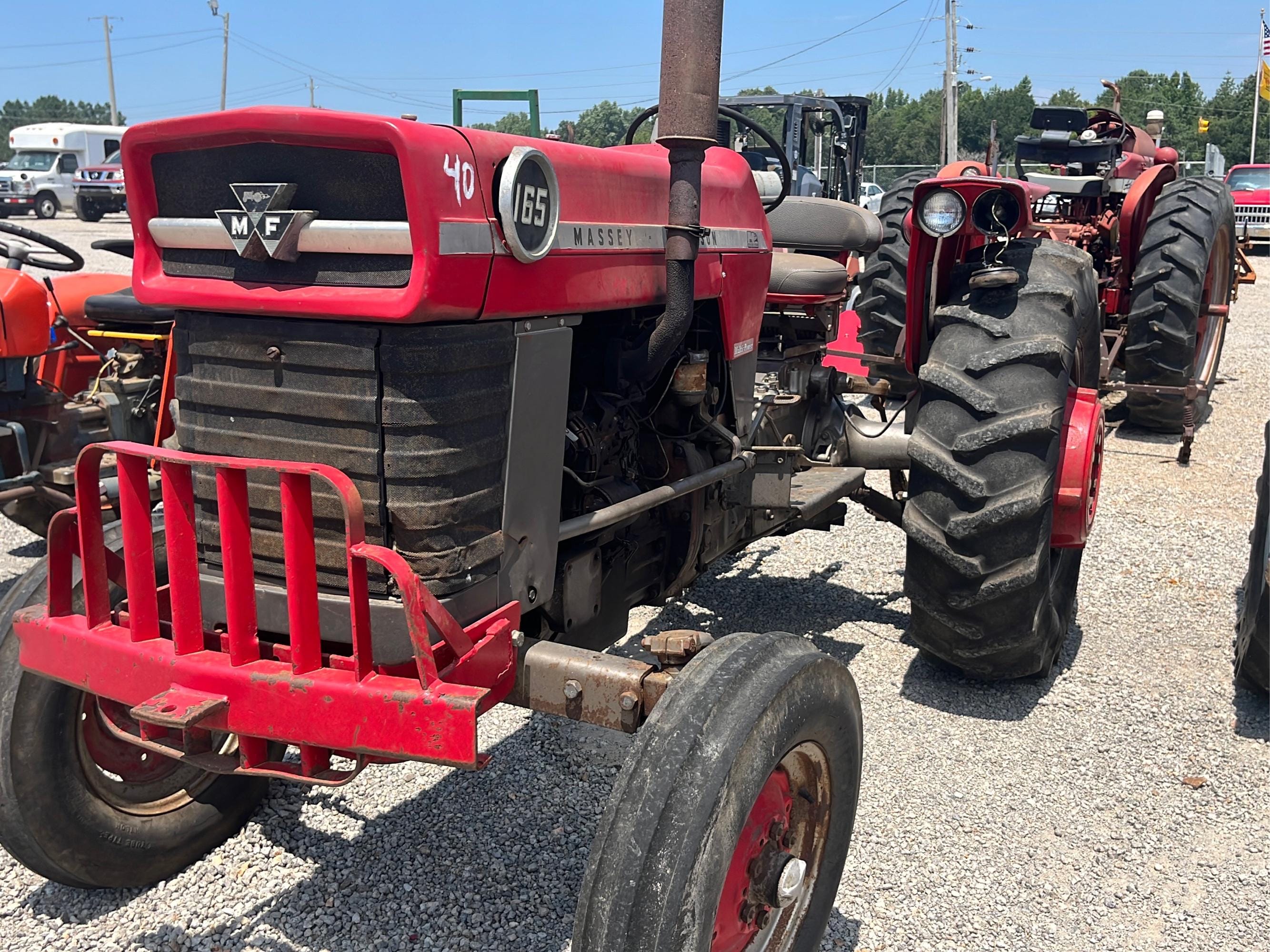 Main image Massey Ferguson 165
