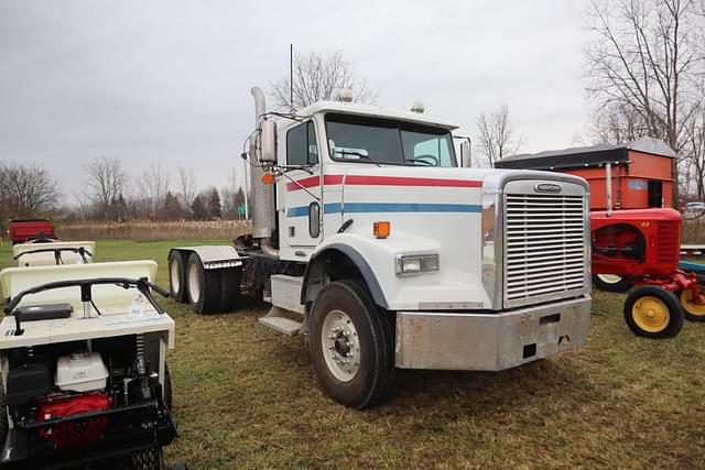 Image of Freightliner FLD120 equipment image 1