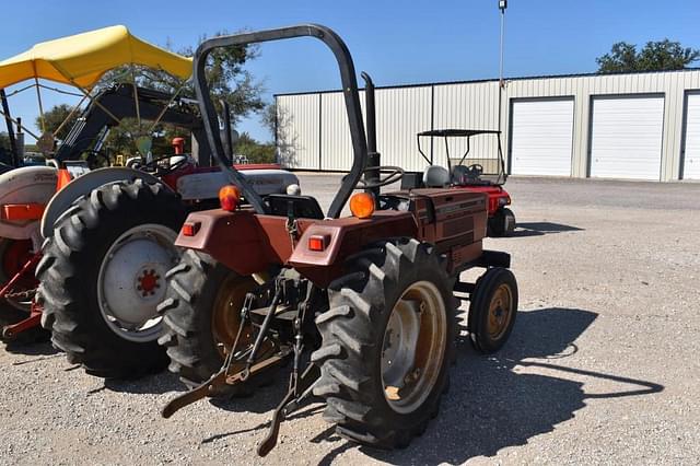 Image of International Harvester 254 equipment image 2