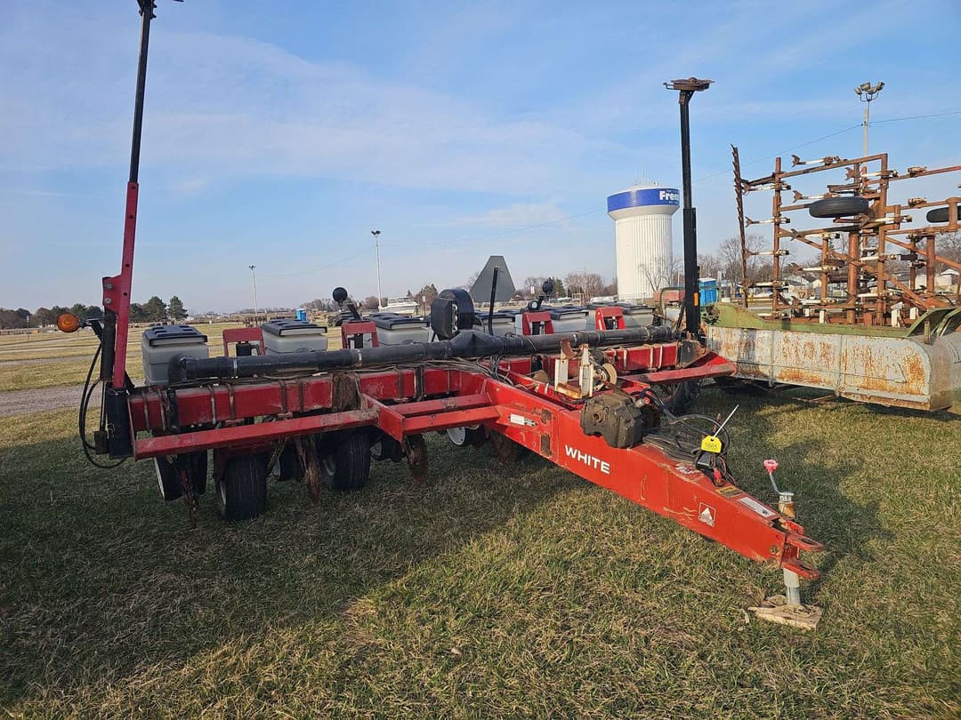 Image of White 6106 Primary image