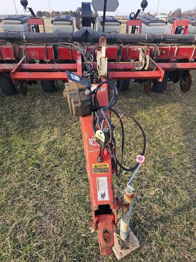 Image of White 6106 equipment image 1