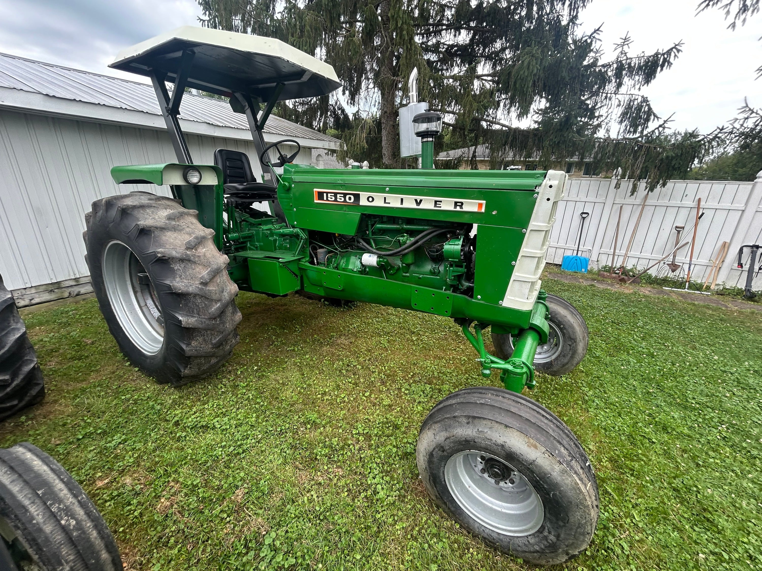 1968 Oliver 1550 Equipment Image0
