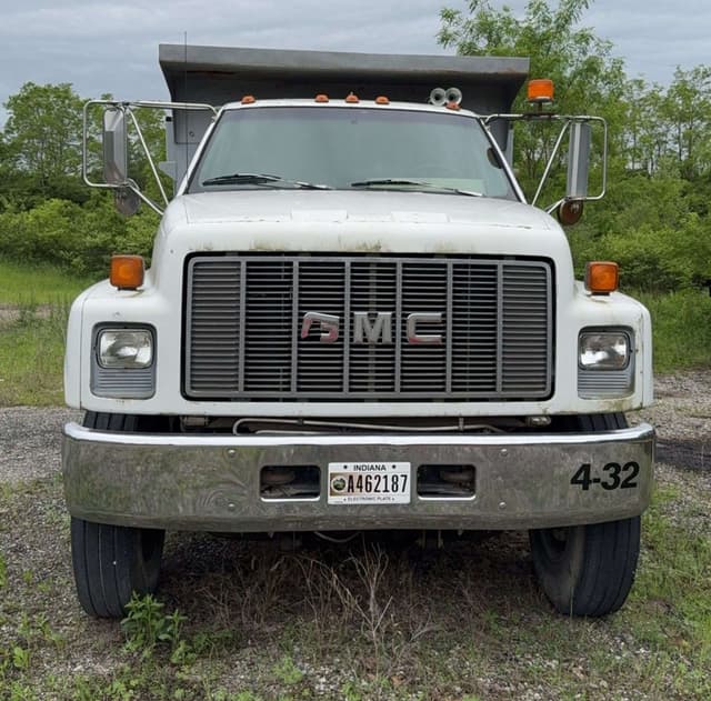 Image of GMC Topkick equipment image 2