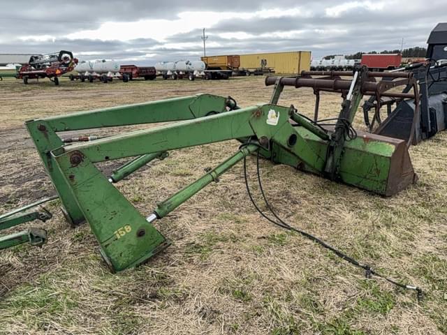 Image of John Deere 158 equipment image 3