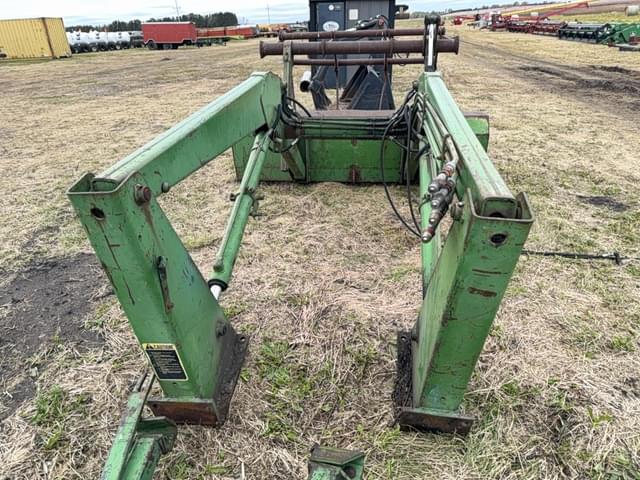 Image of John Deere 158 equipment image 2