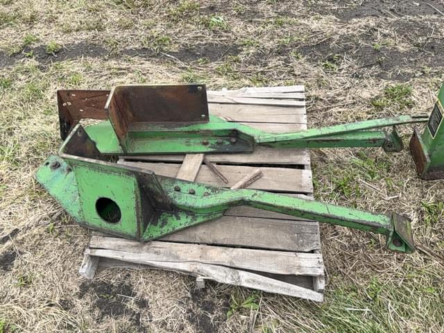Image of John Deere 158 equipment image 4