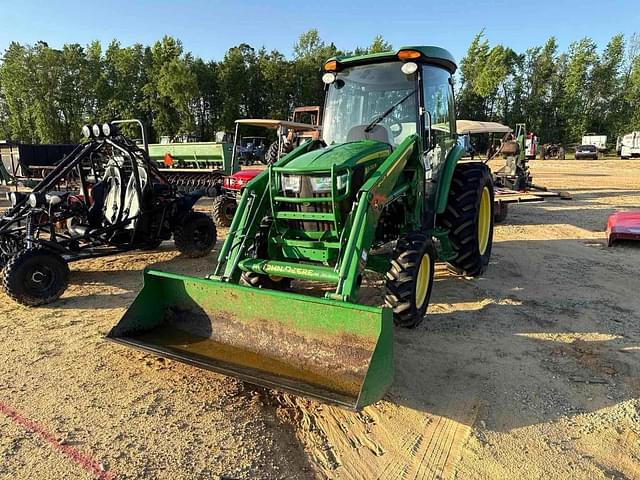 Image of John Deere 4052R equipment image 1