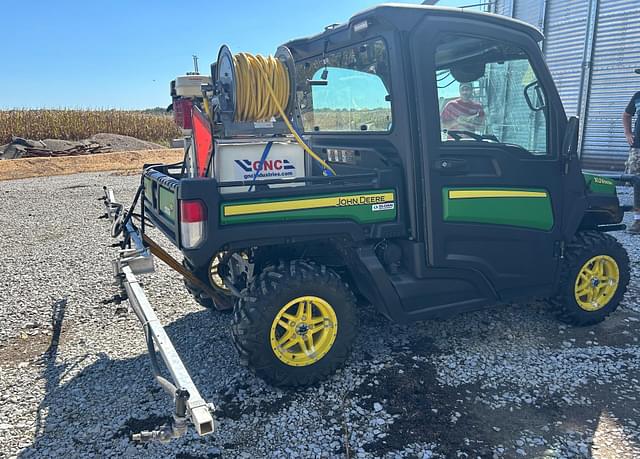 Image of John Deere XUV 865M equipment image 2