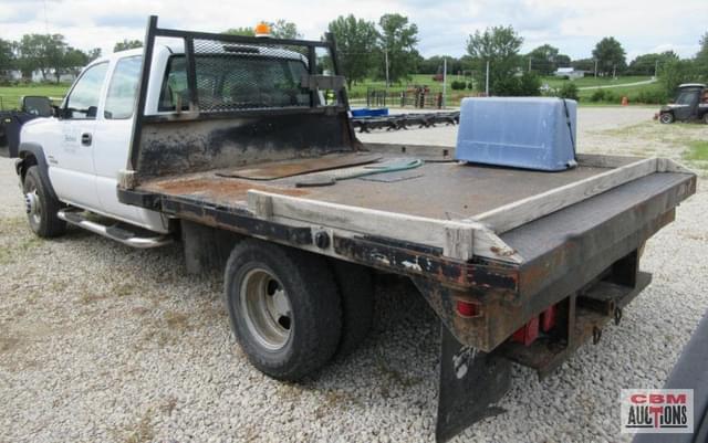 Image of Chevrolet 3500 equipment image 2