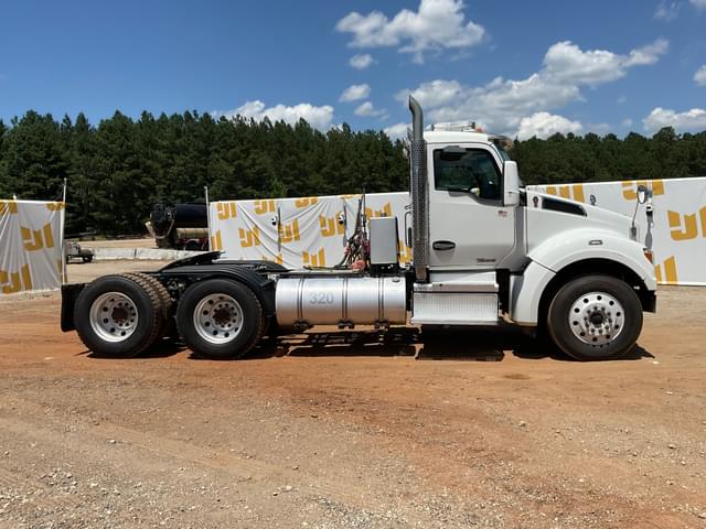 Image of Kenworth T880 equipment image 3