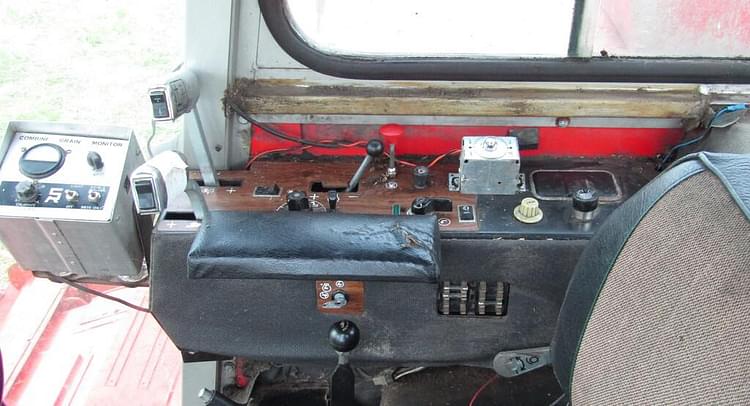 Main image Massey Ferguson 750 10