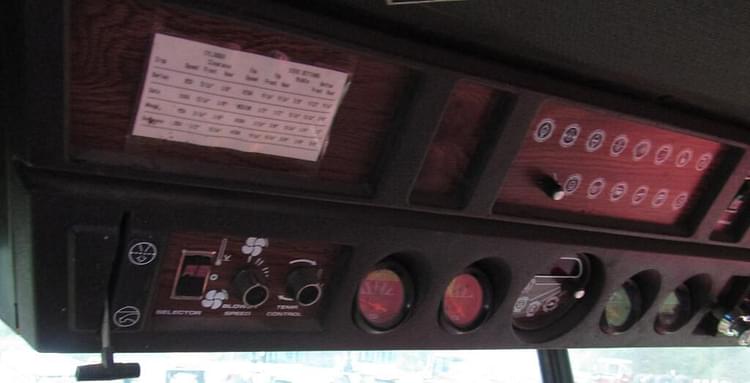 Main image Massey Ferguson 750 11