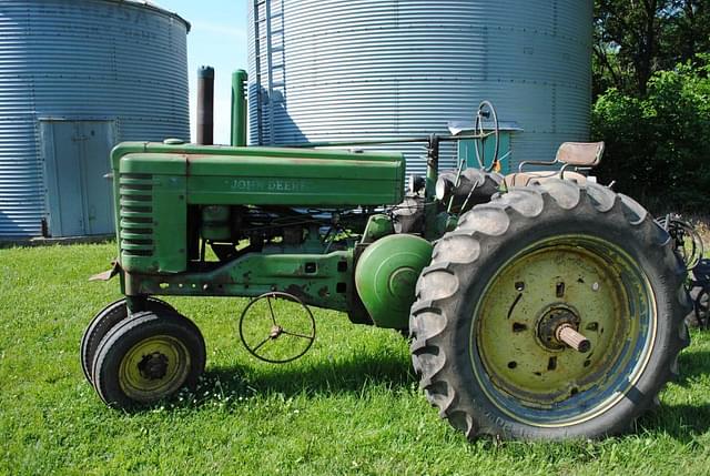Image of John Deere A equipment image 1