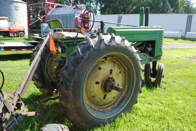 Image of John Deere A equipment image 4