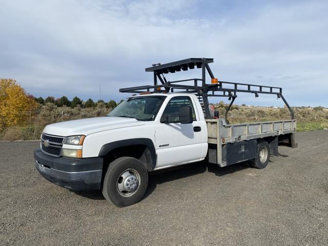Image of Chevrolet 3500 equipment image 1