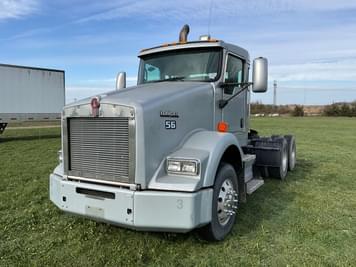 Main image Kenworth T8