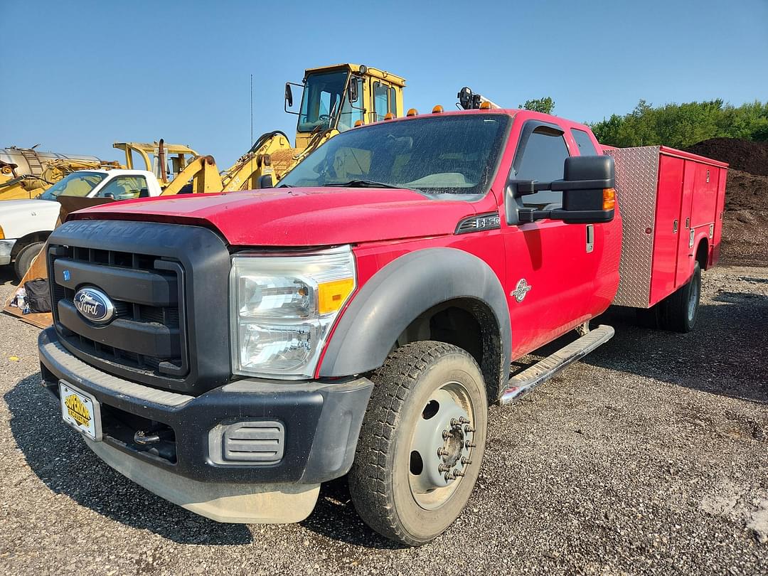 Image of Ford F-550 Primary image