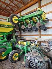 2015 John Deere 1725 Equipment Image0