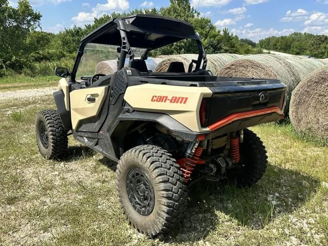 Image of Can-Am Commander equipment image 2