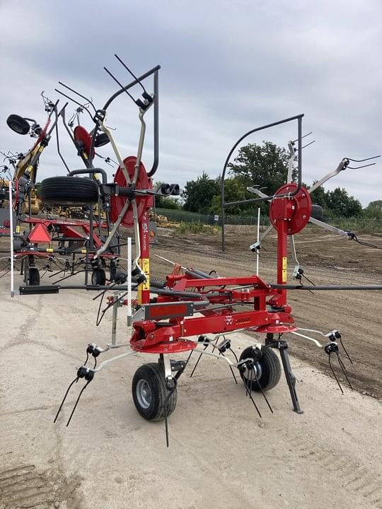 Image of Massey Ferguson TD524 equipment image 2