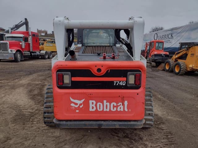 Image of Bobcat T740 equipment image 3