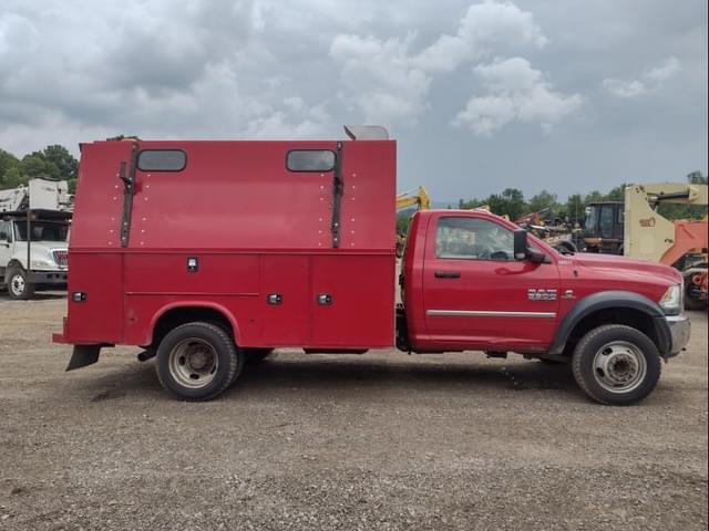 Image of Dodge Ram 5500 equipment image 2