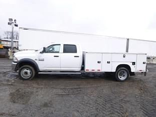 2017 Dodge Ram 5500HD Equipment Image0